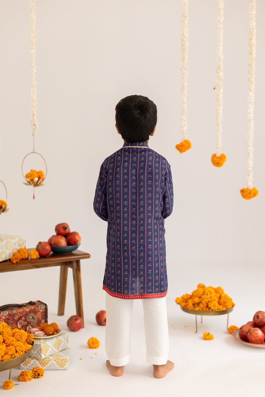 BUTI STRIPES PRINTED KURTA