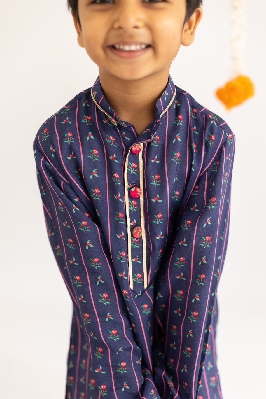BUTI STRIPES PRINTED KURTA