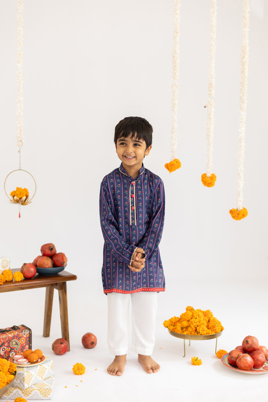 BUTI STRIPES PRINTED KURTA