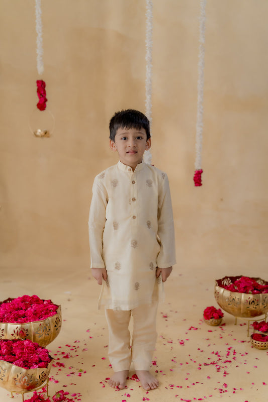NOOR KURTA SET