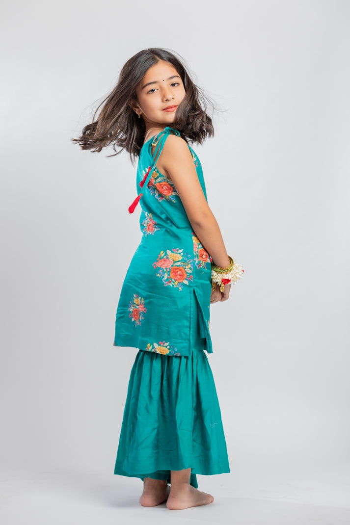 KNOT KURTA SET WITH SHARARA