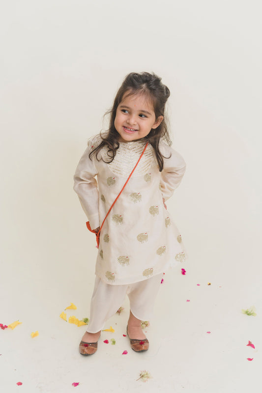 WHITE EMBROIDERED YOKE KURTA